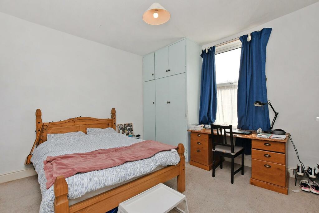 26 Upperthorpe - Bedroom 2.JPG