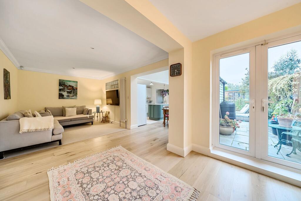 Family Room/Dining Room (1)