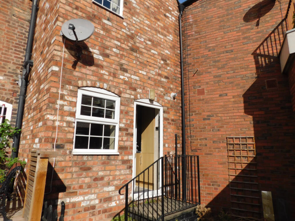 Rear Courtyard