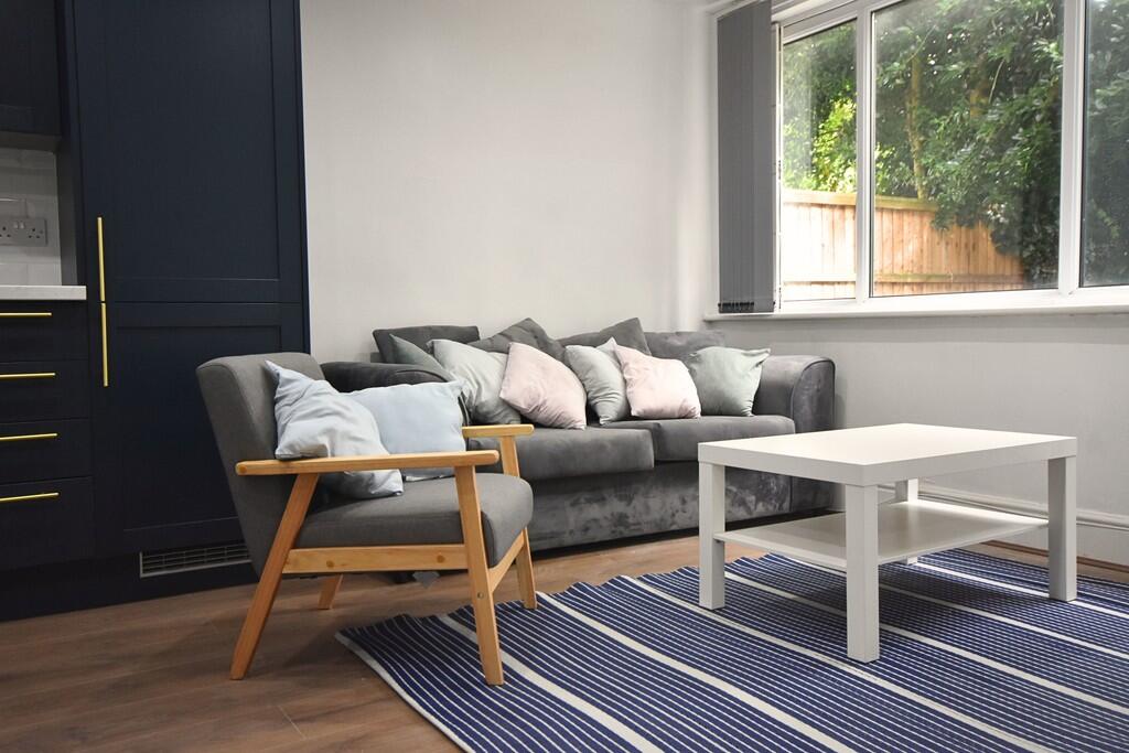 LIVING ROOM 2
