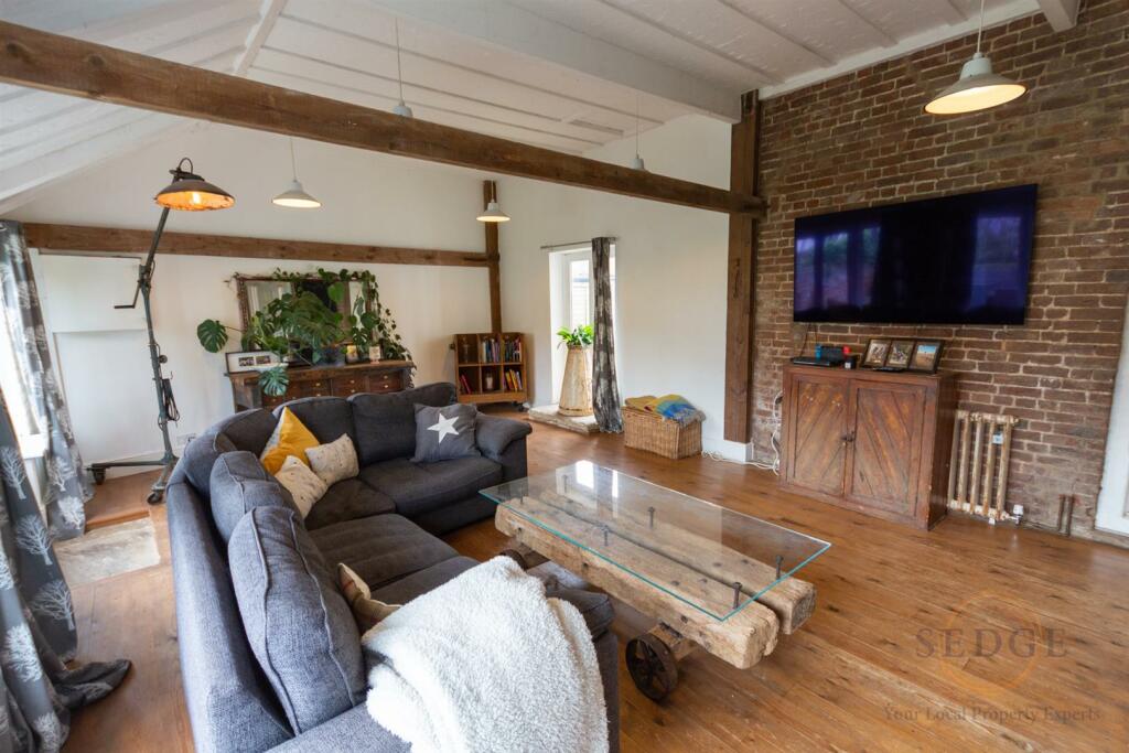 couhc house and barns -12.jpg