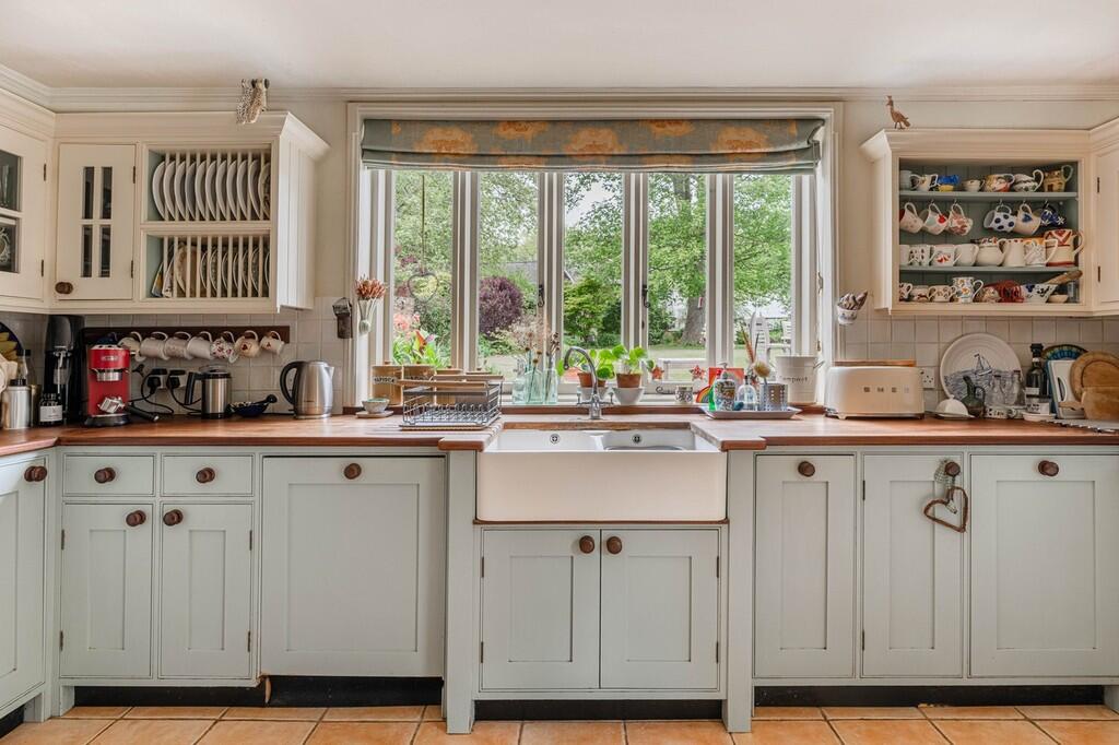 TheOldManor-Kitch...