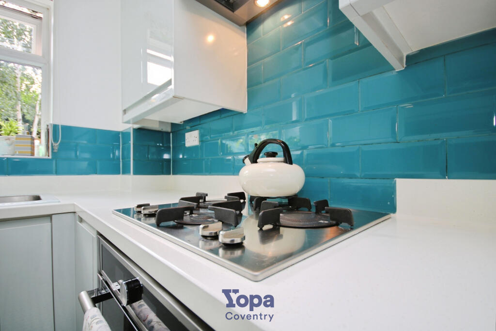 23619b38-Kitchen 204.JPG