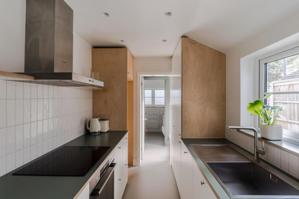 320073 - 45 Howarth Road-30.jpeg