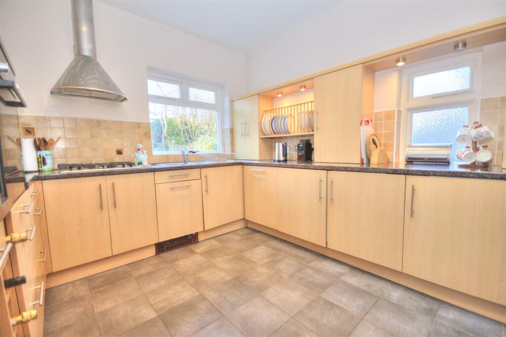 Kitchen one.jpg