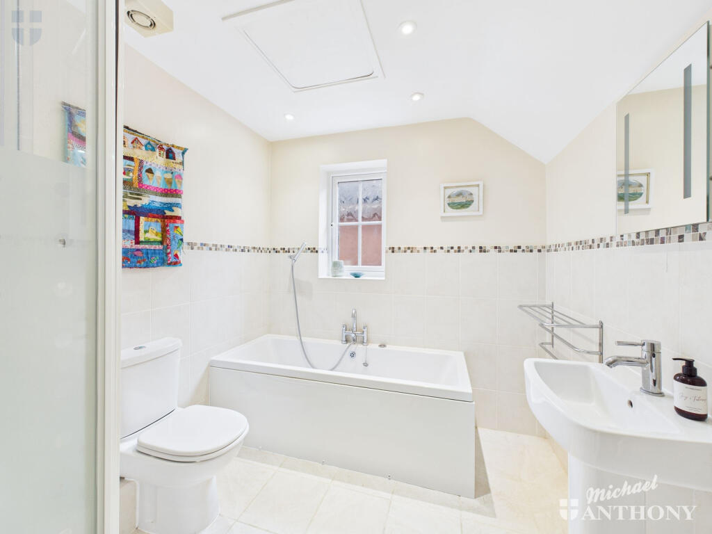 23c88e8e478b491fb30e79ee29ca5ee6_80_CAM03852G0-PR0