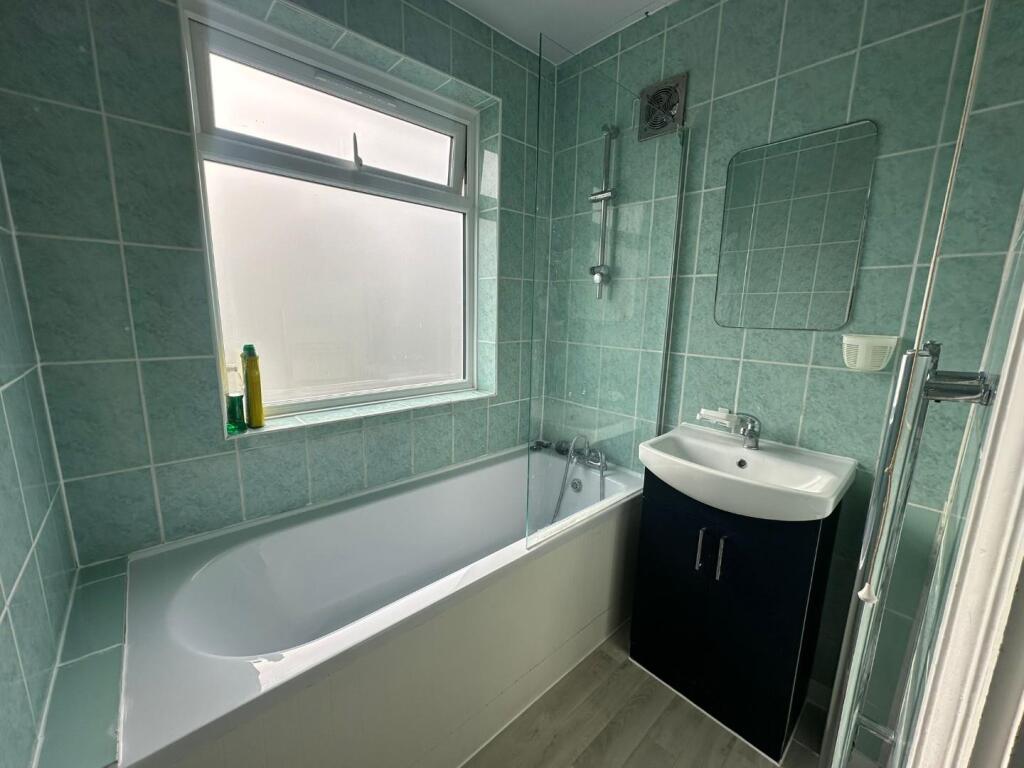 WhatsApp Image 2025-10-02 at 10.56.48 (2).jpeg