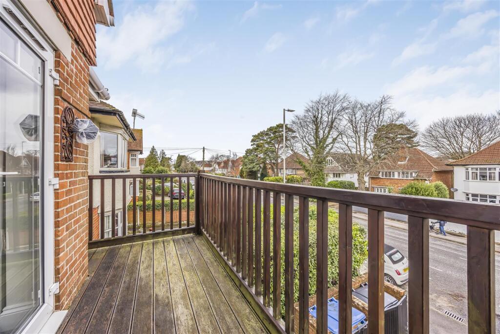 7 Branksome Chase, 82 Penn Hill Avenue, Poole-Port
