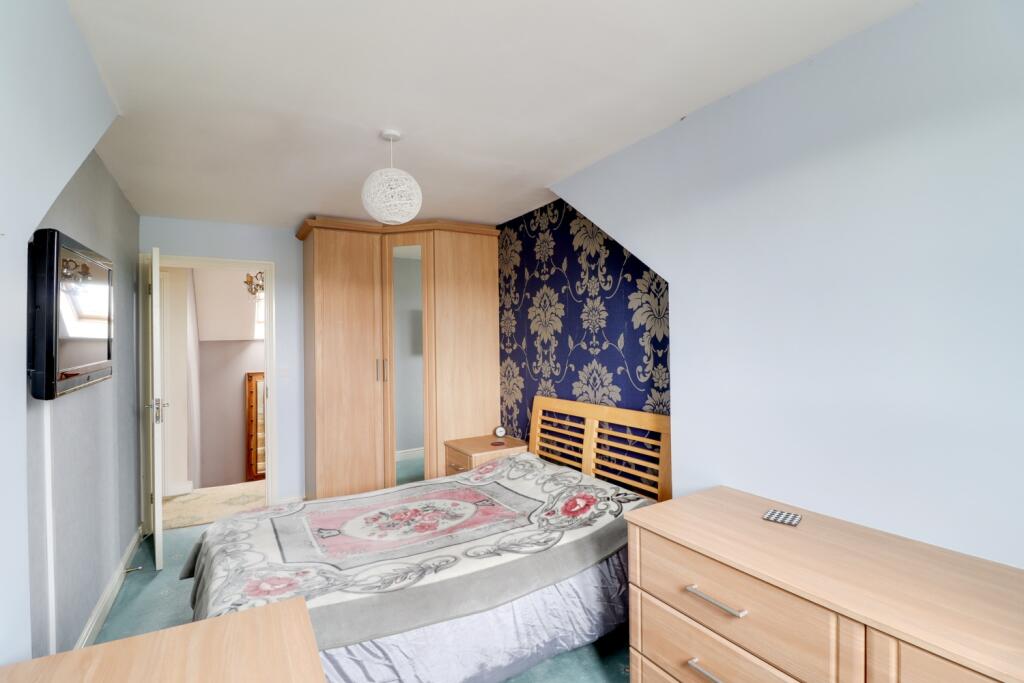 bedroom 3 fitted furniture