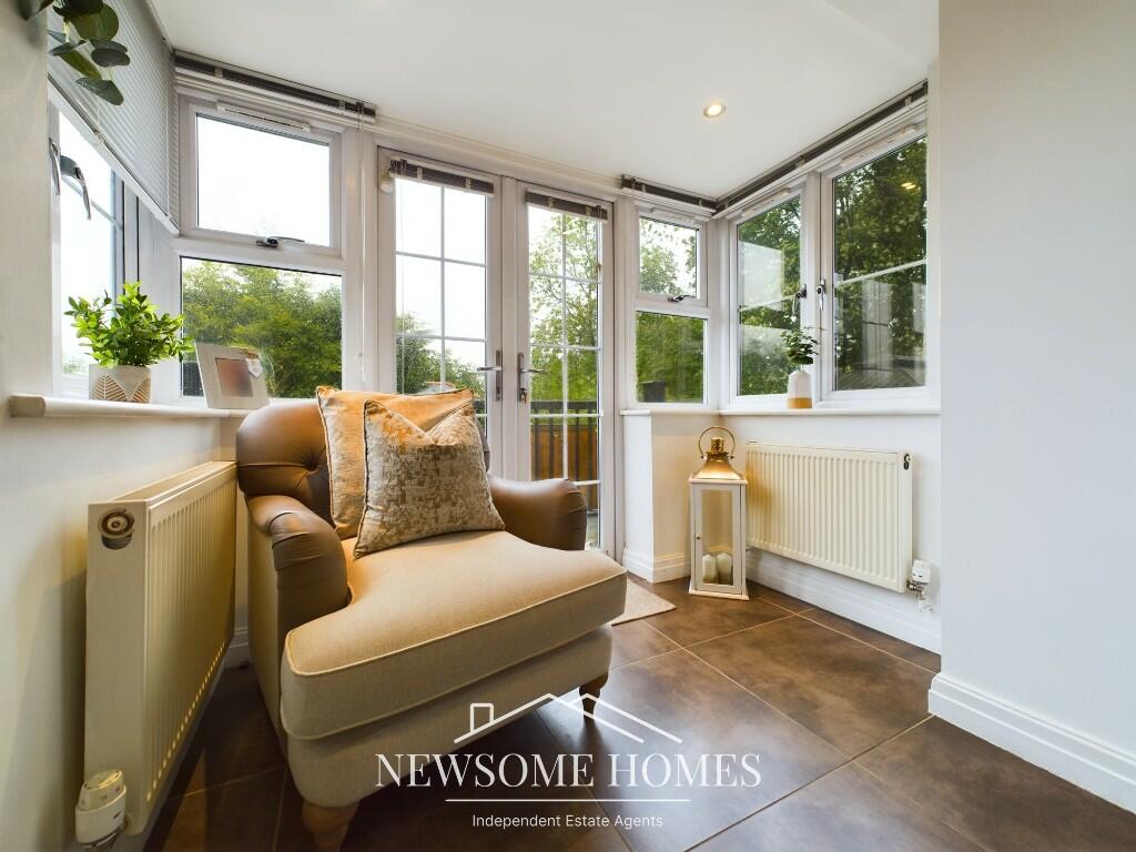 Kitchen/ Dining Room