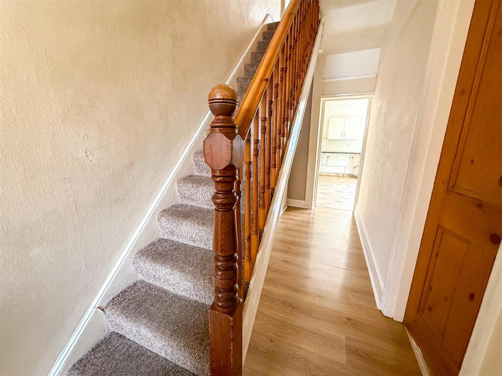 ENTRANCE HALLWAY