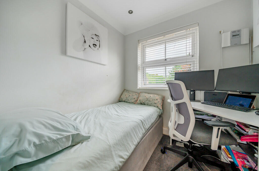 bedroom4