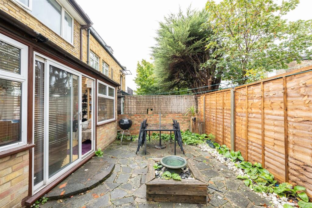 Cottenham Road, E17