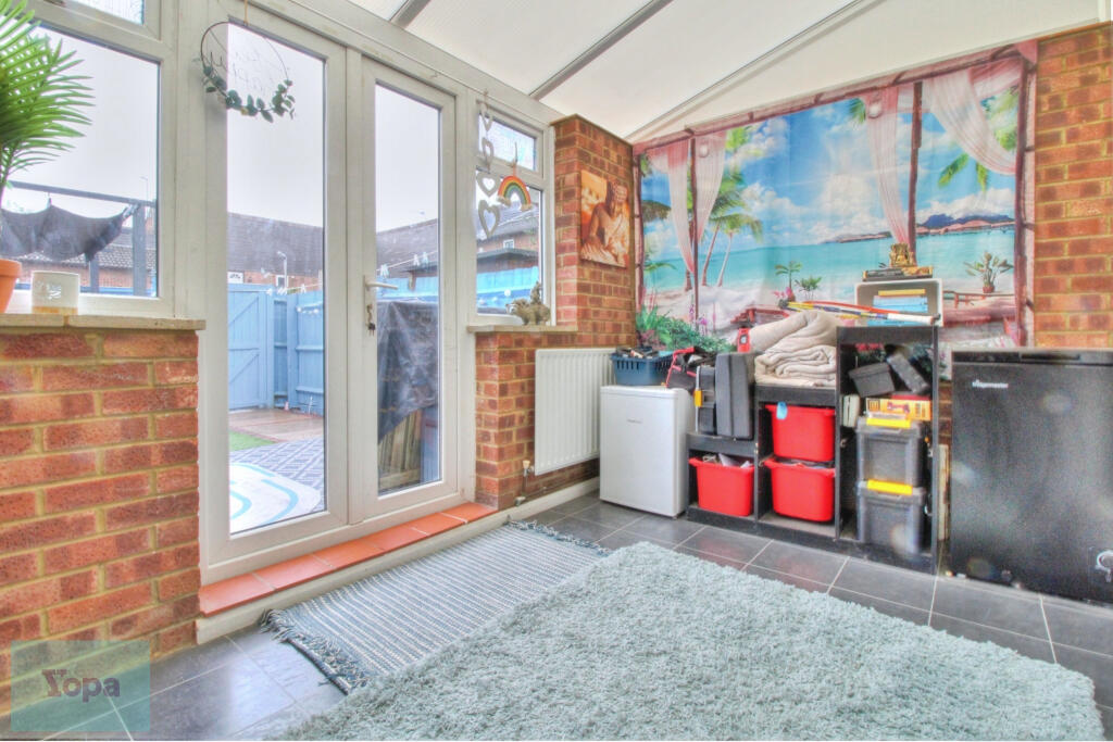 7dd9a4b4-Conservatory