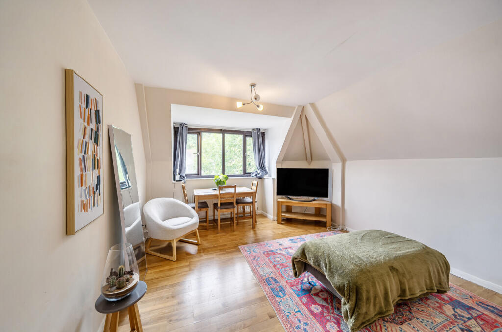 1330769-13-688391...