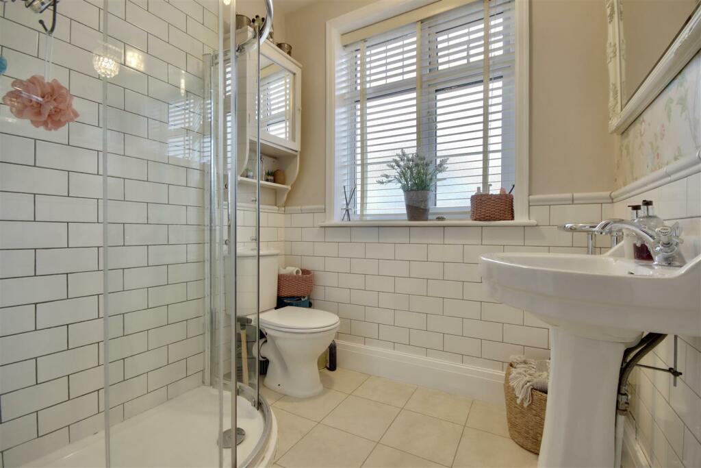 SHOWER/BATH ROOM
