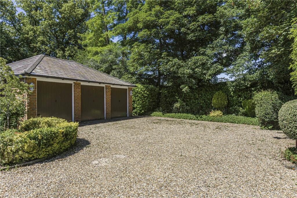 Garage &amp; Parking
