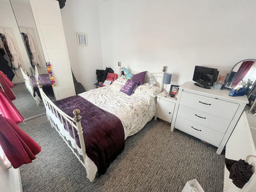 Bed2
