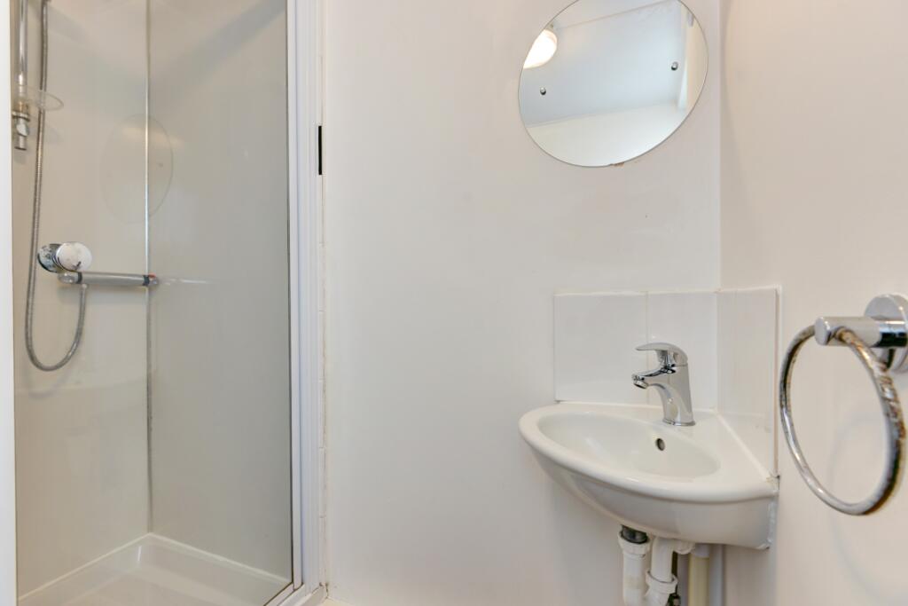 BATHROOM (2)