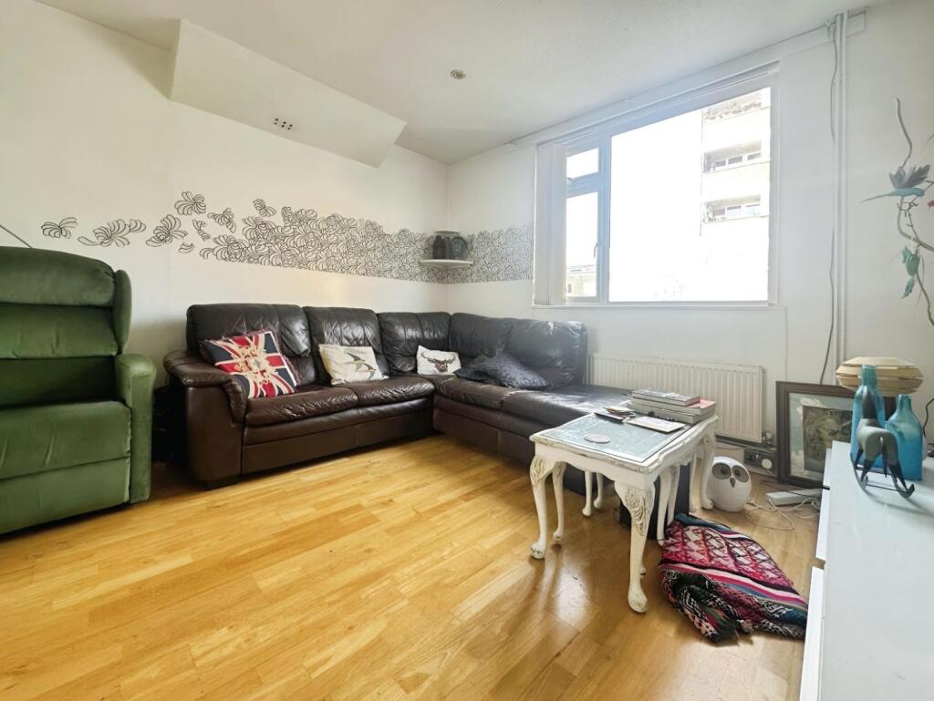 LivingRoom.jpg