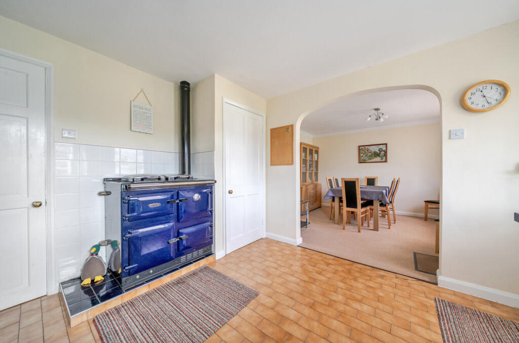 1346372-11-68c93f...