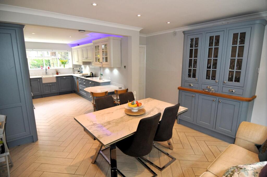 Kitchen/Dining