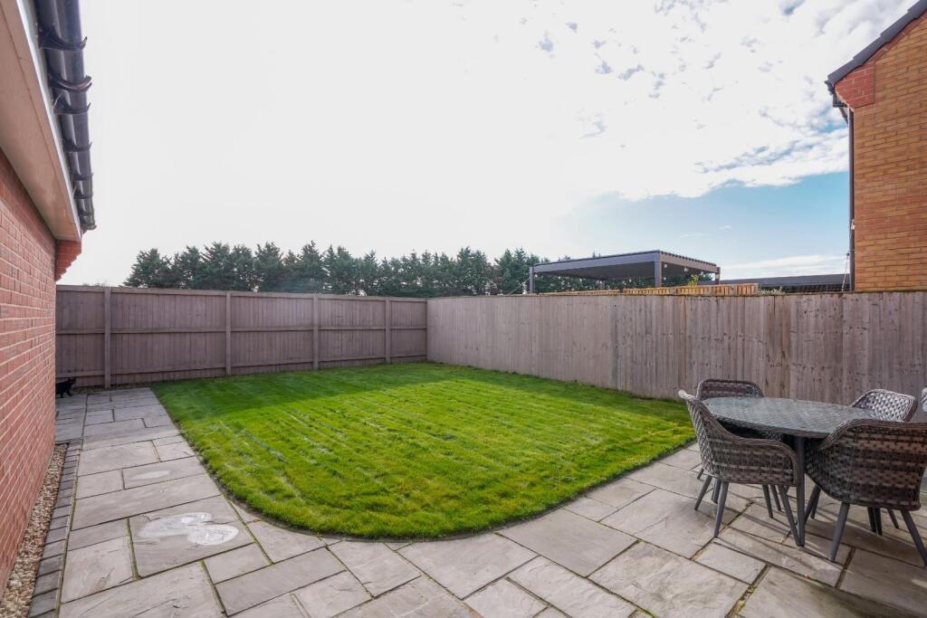 9 Waddington Drive, Snaith, DN14 9FA_DSC00903.jpg