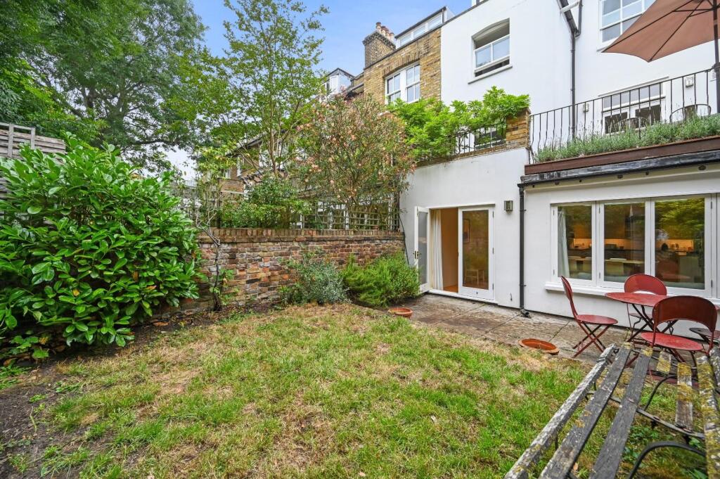 RCFB- brackenbury road- garden 4 (1).JPG