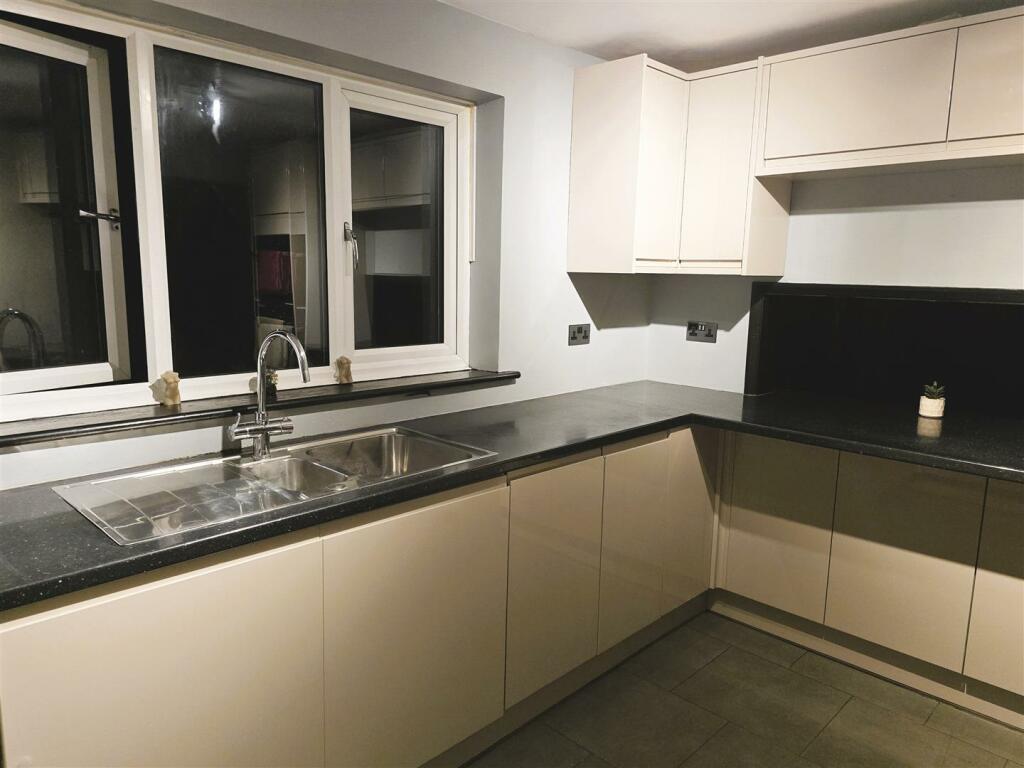 Re-Fitted Modern Kitchen