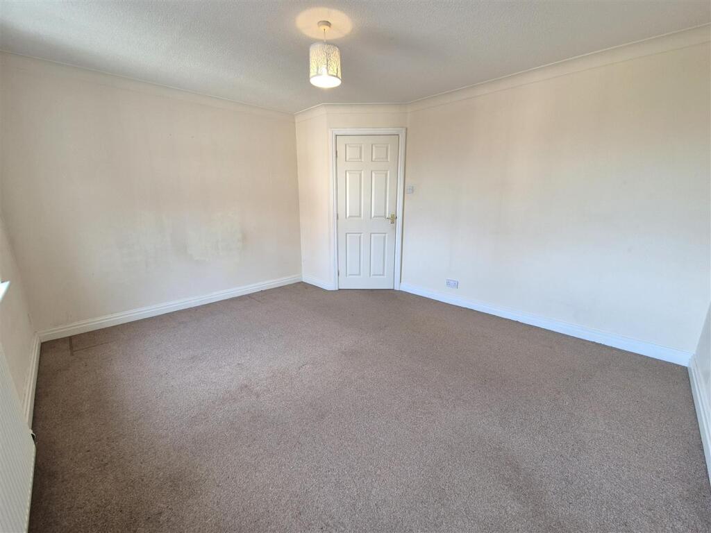 Wentworth Mews, 9 - Bedroom One 1 new 1.jpg