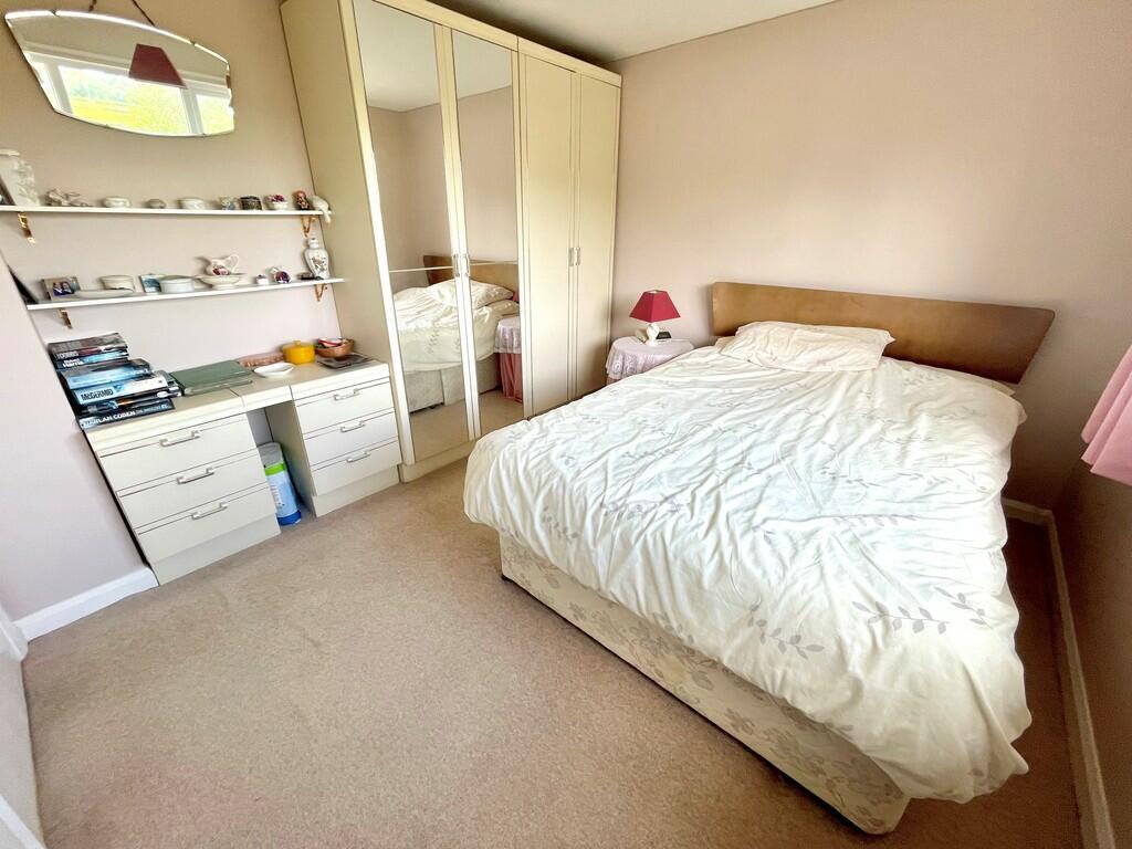 3b Fitzalan Road ...