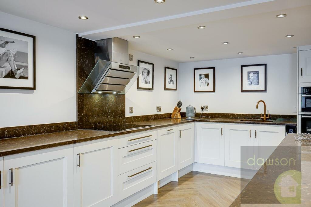 Lounge/Kitchen