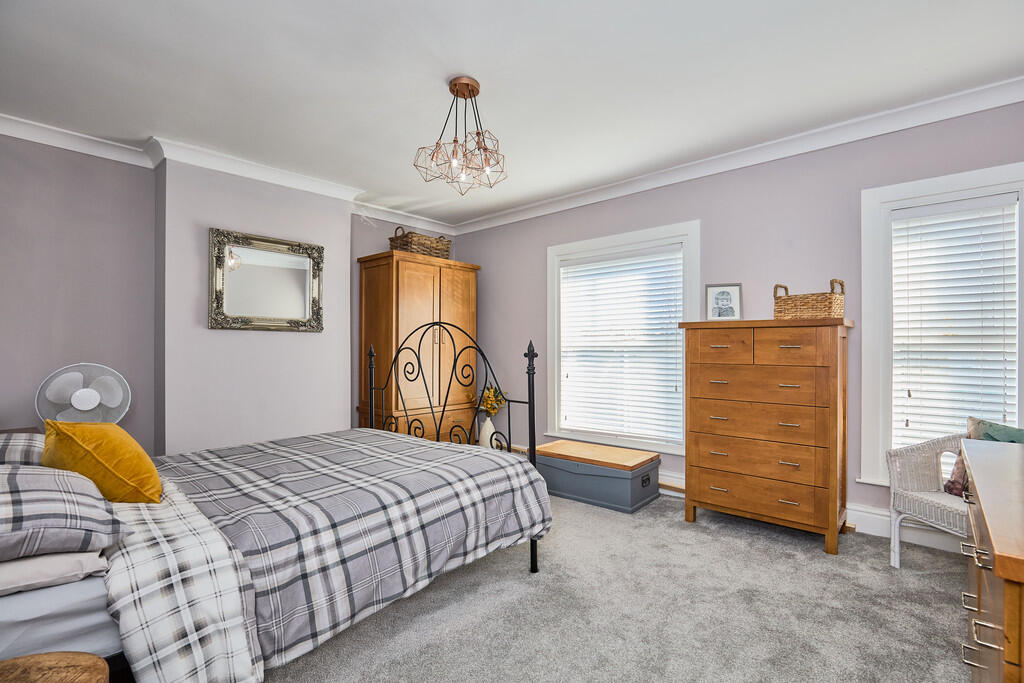 Edward Knight 202...