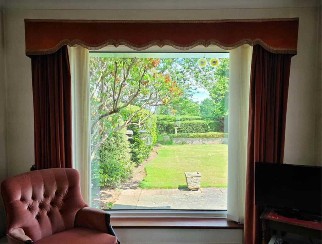 picture window.jpg