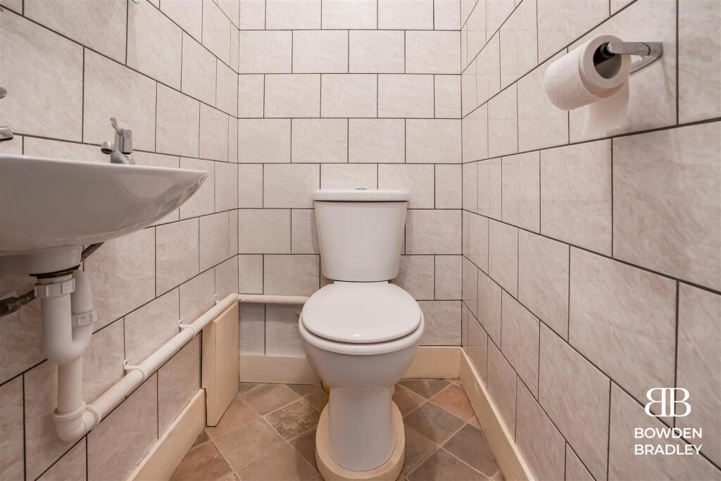 Toliet