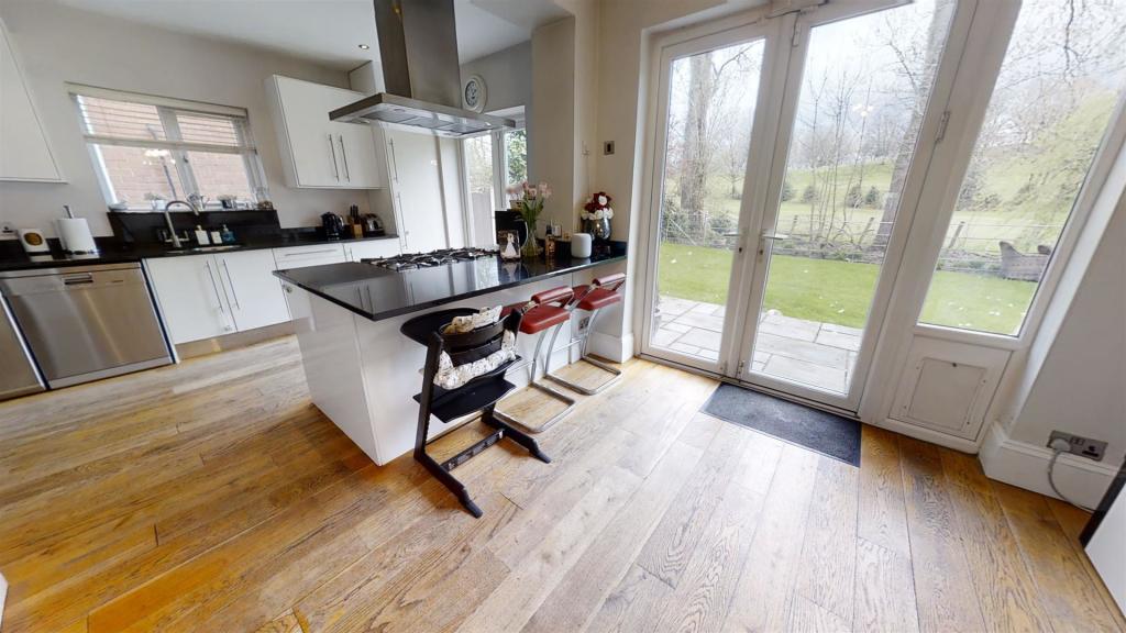 kitchen 1.jpg
