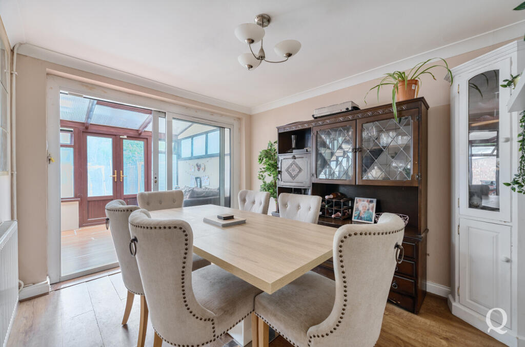 276ef599-de32-4b7...