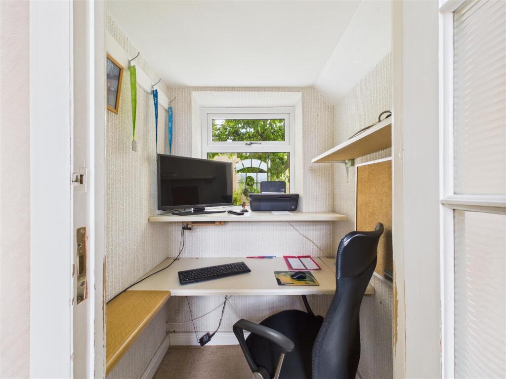 OFFICE SPACE