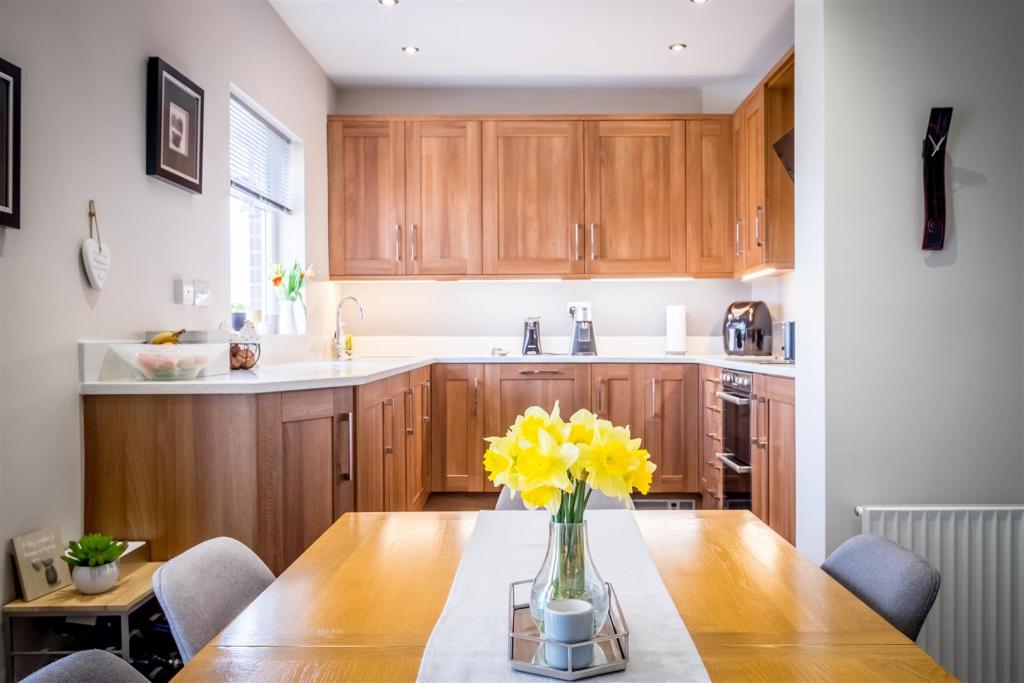 Kitchen Diner/Family Room.