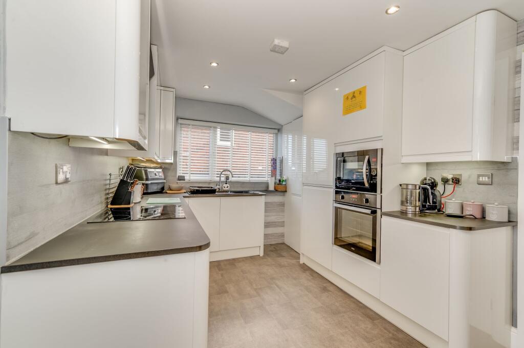 KITCHEN, DINER AND LIVING ROOM