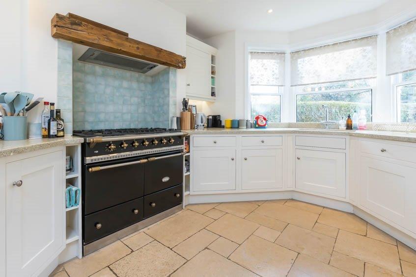 KITCHEN WITH RANGE (002).jpg