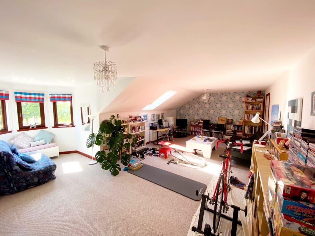 1ST FLOOR LOUNGE