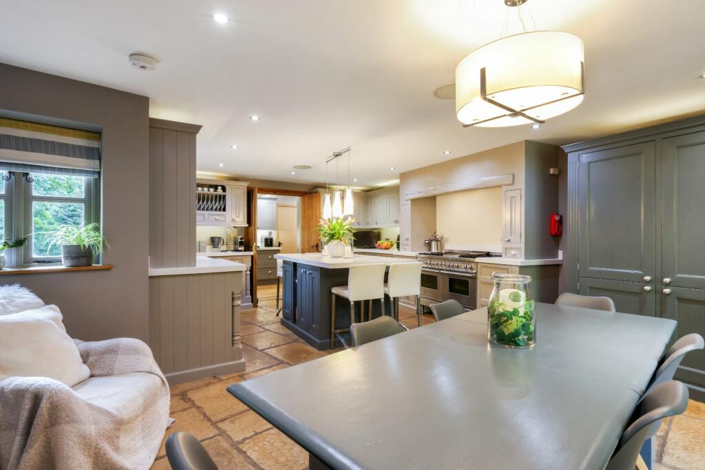 Breakfast Room