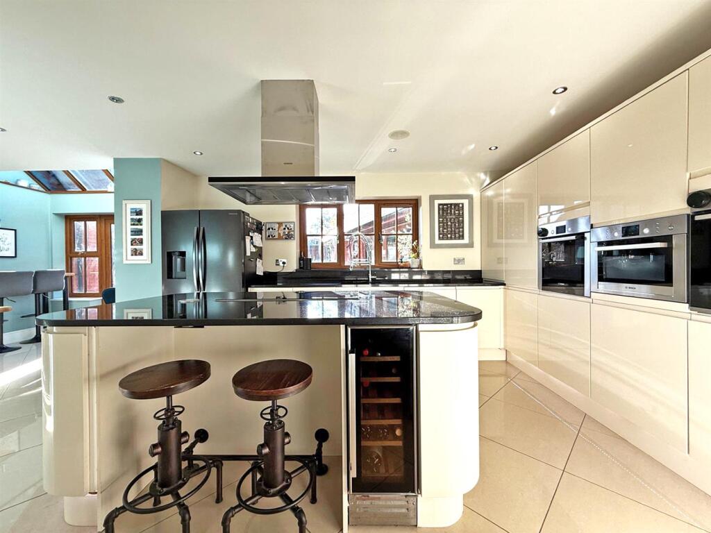 thumbnail_image4 (4).jpg