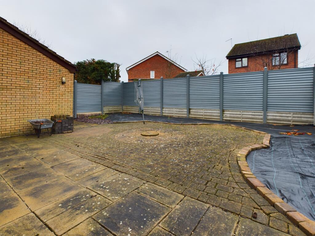 CAM02519G0-PR0203-STILL013