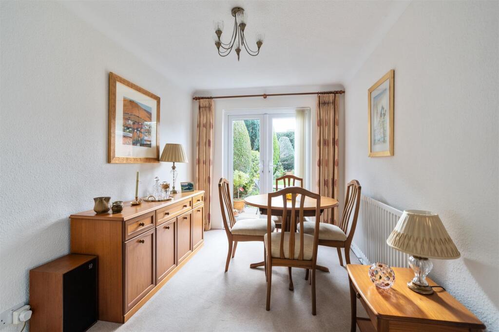 54 Binley Close_9.jpg