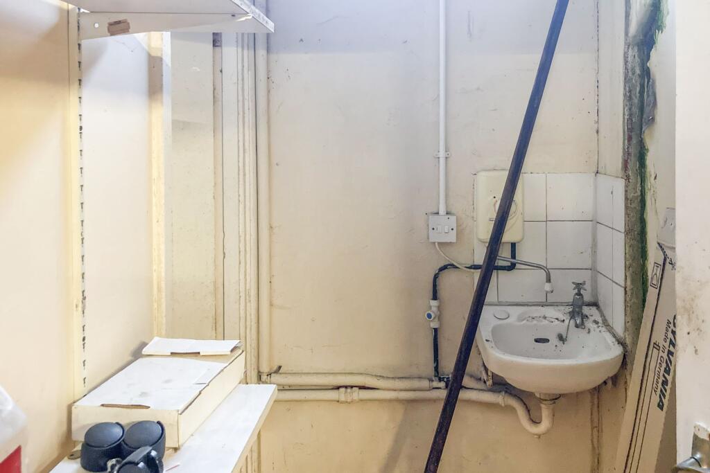 98-100 Hythe Road, Ashford, Kent, TN24 8PR