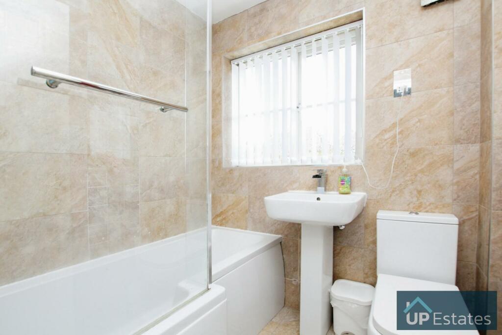 Bathroom.JPG