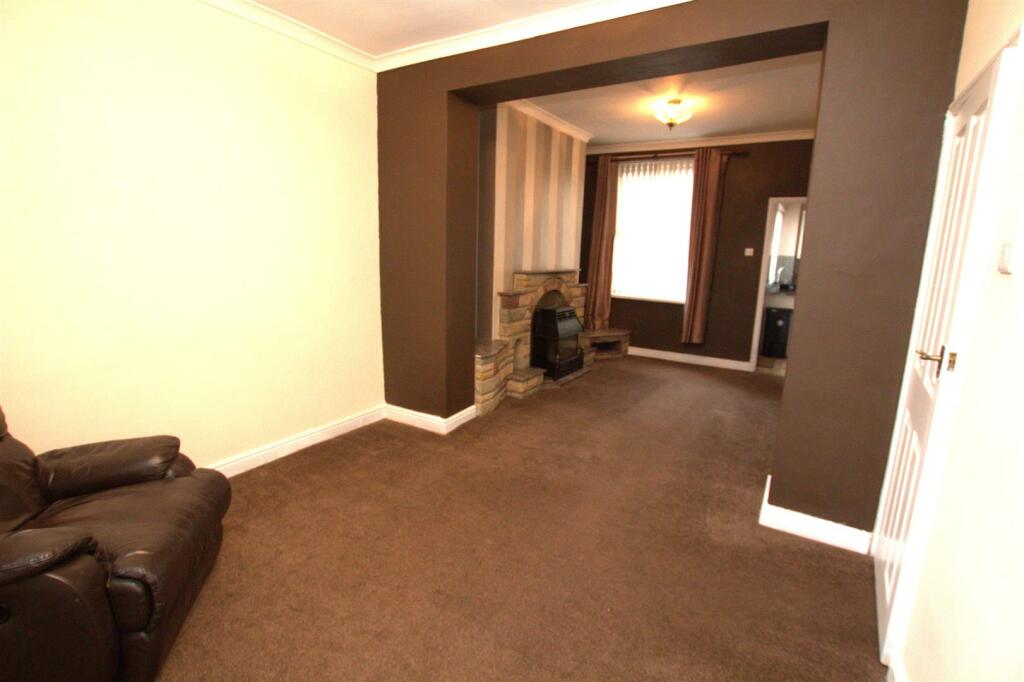 Dining Room To Lounge.jpg