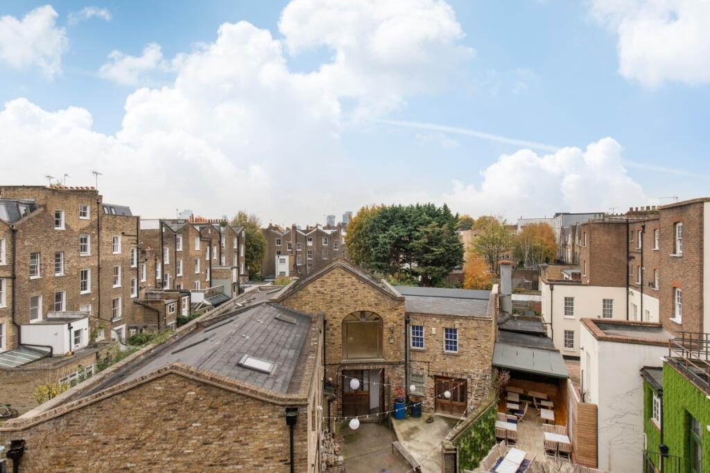 Englefield Road 1...